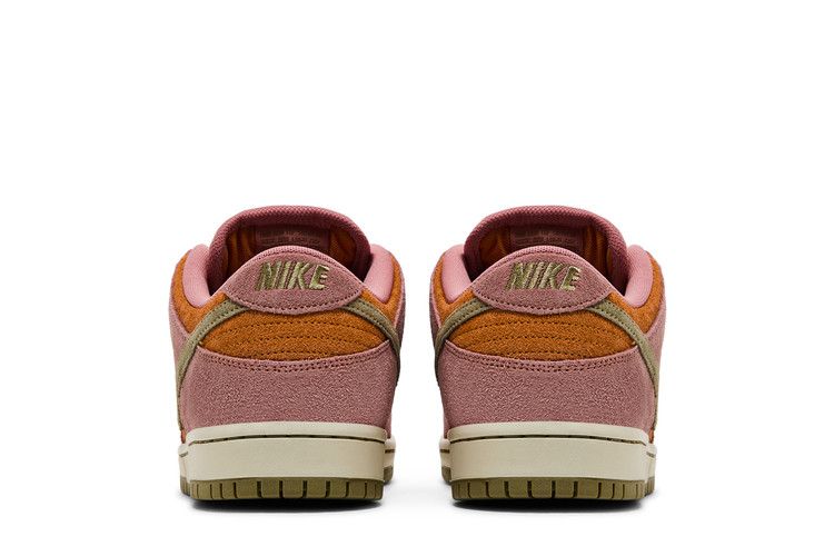 Nike SB Dunk Low Red Stardust