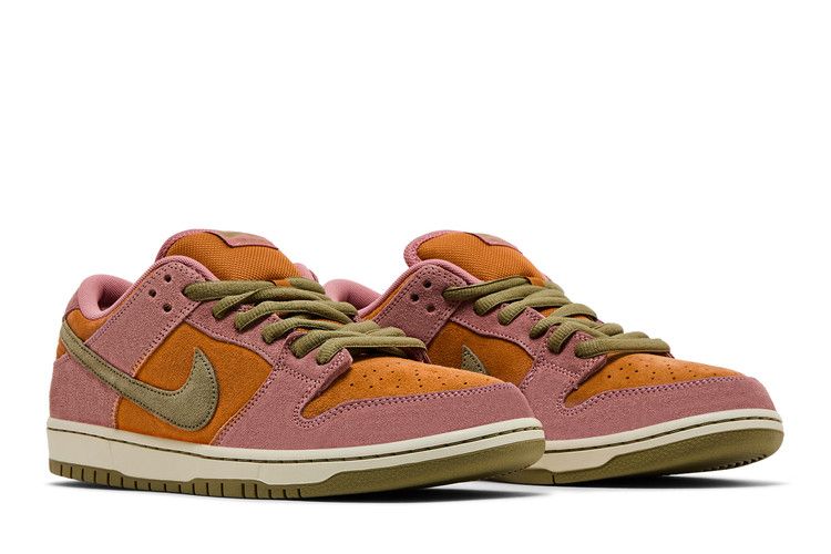 Nike SB Dunk Low Red Stardust