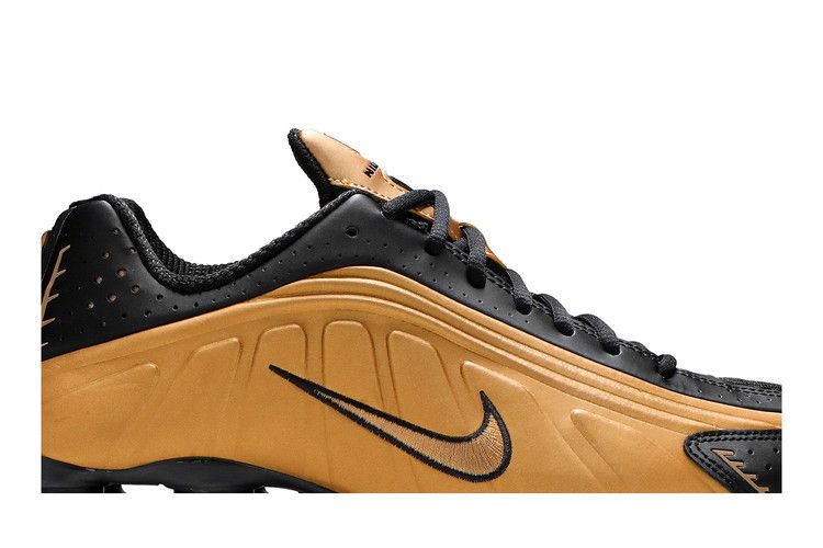 Nike Shox R4 Metallic Gold Black