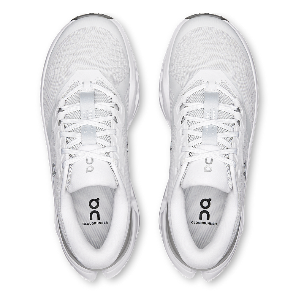 ON Cloudrunner 3