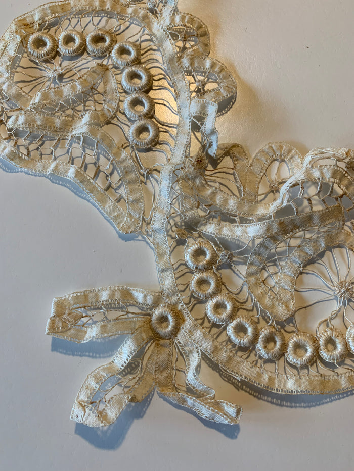 Embroidered Tape Lace Collar circa 1910s