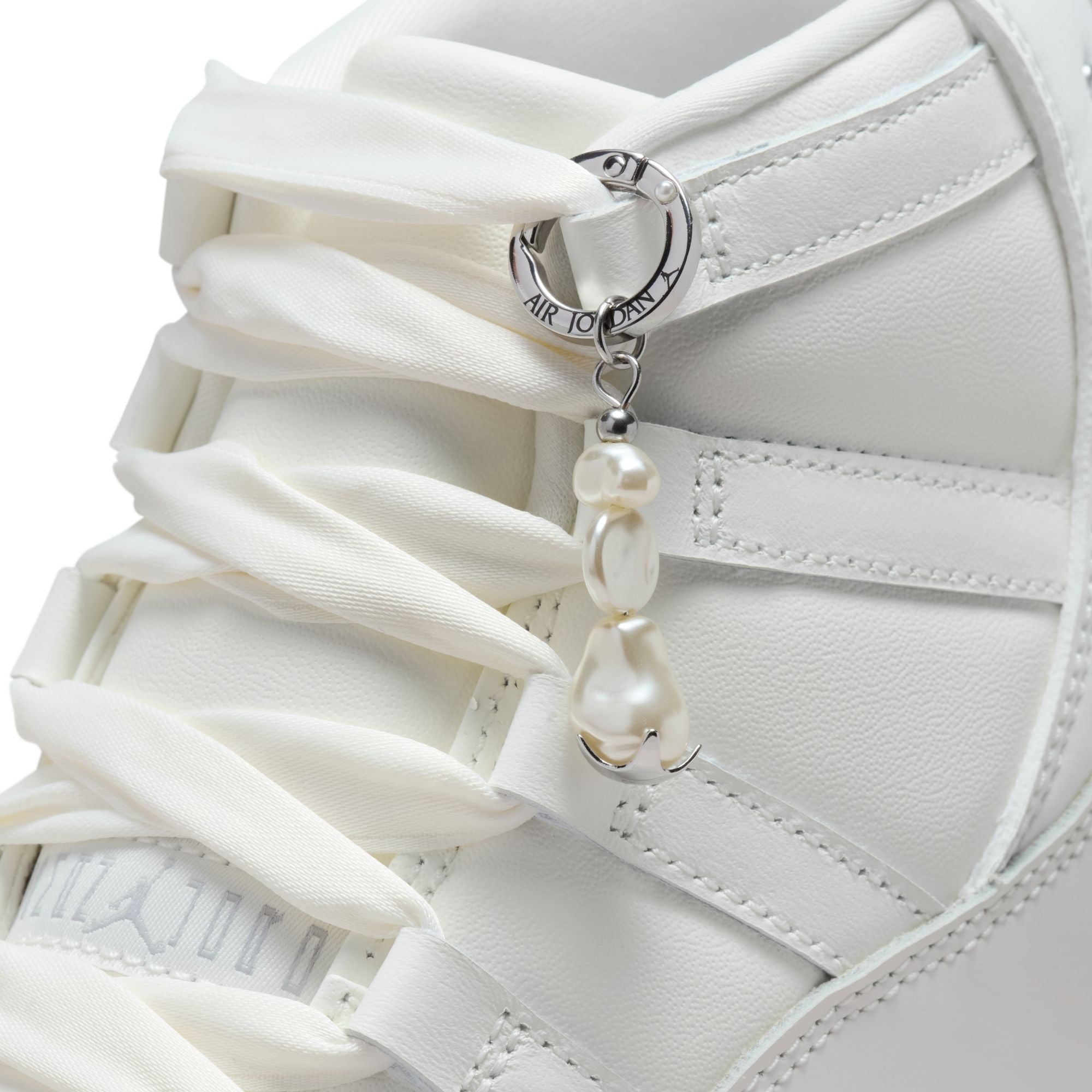 Air Jordan 11 Retro "Pearl" - Women's