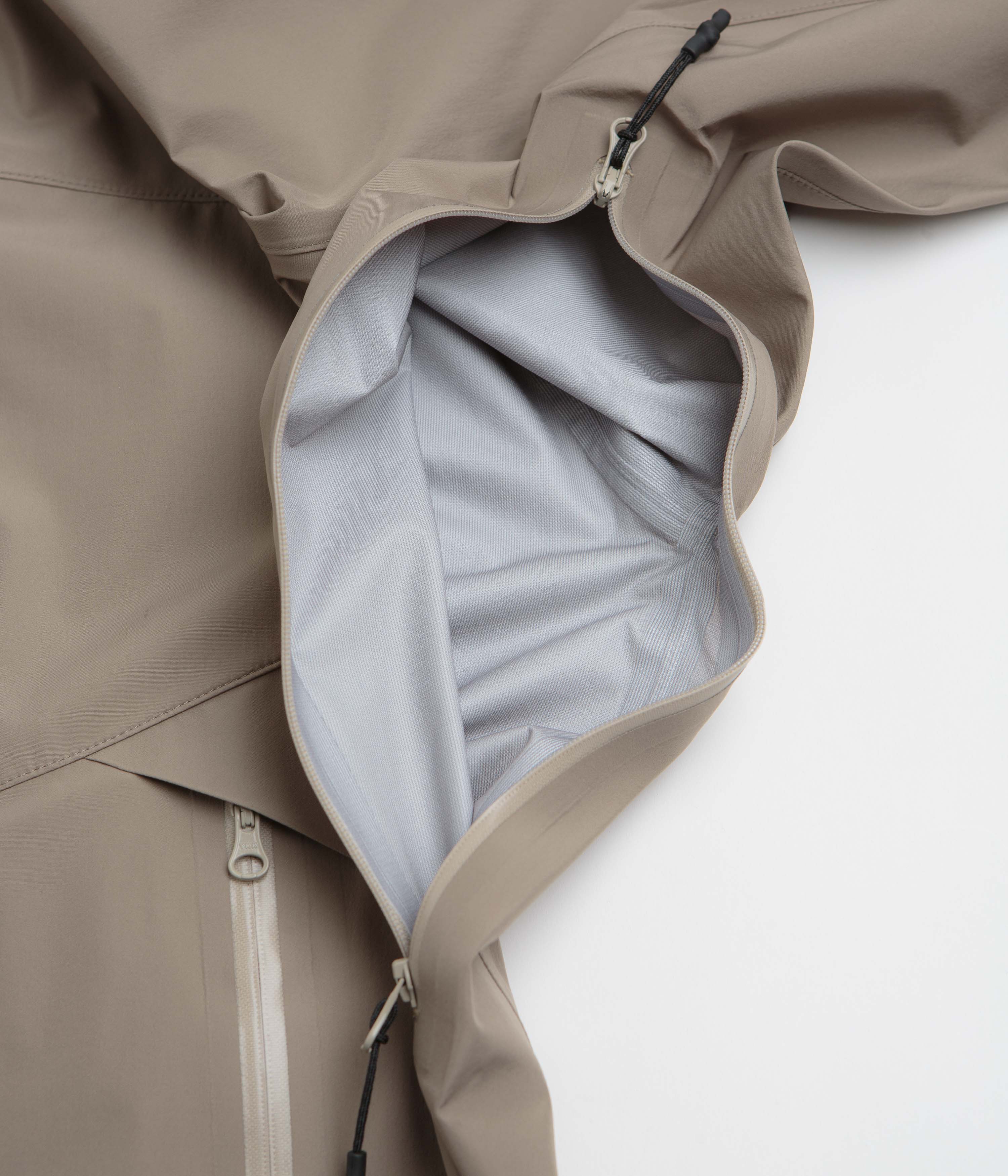 Cayl 2 Light Shield Jacket - Beige