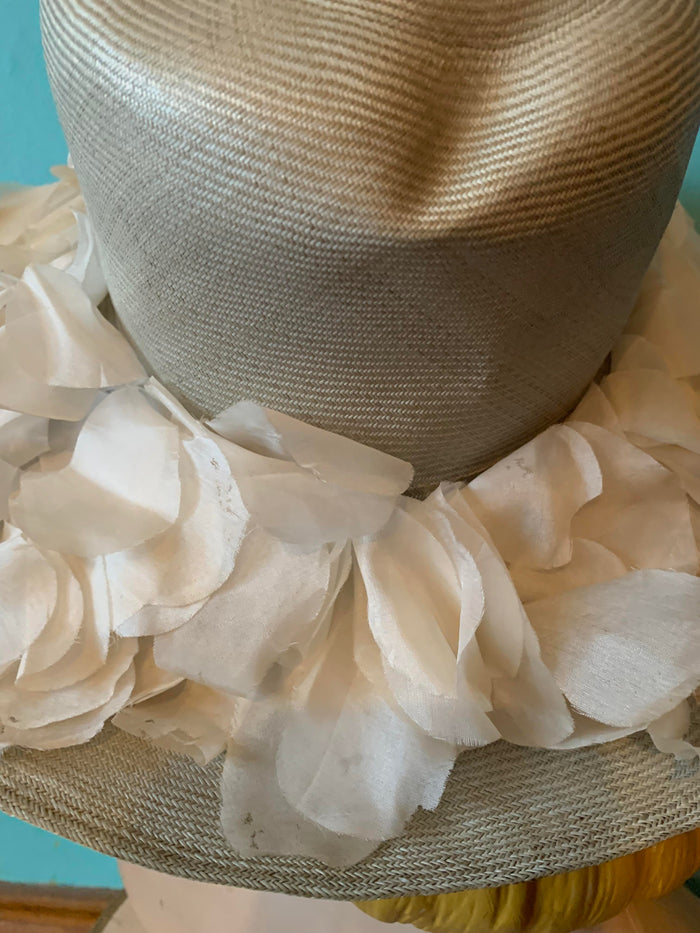Cloud Grey Sisal Wide Brim Hat with Silk Flowers circa 1940s