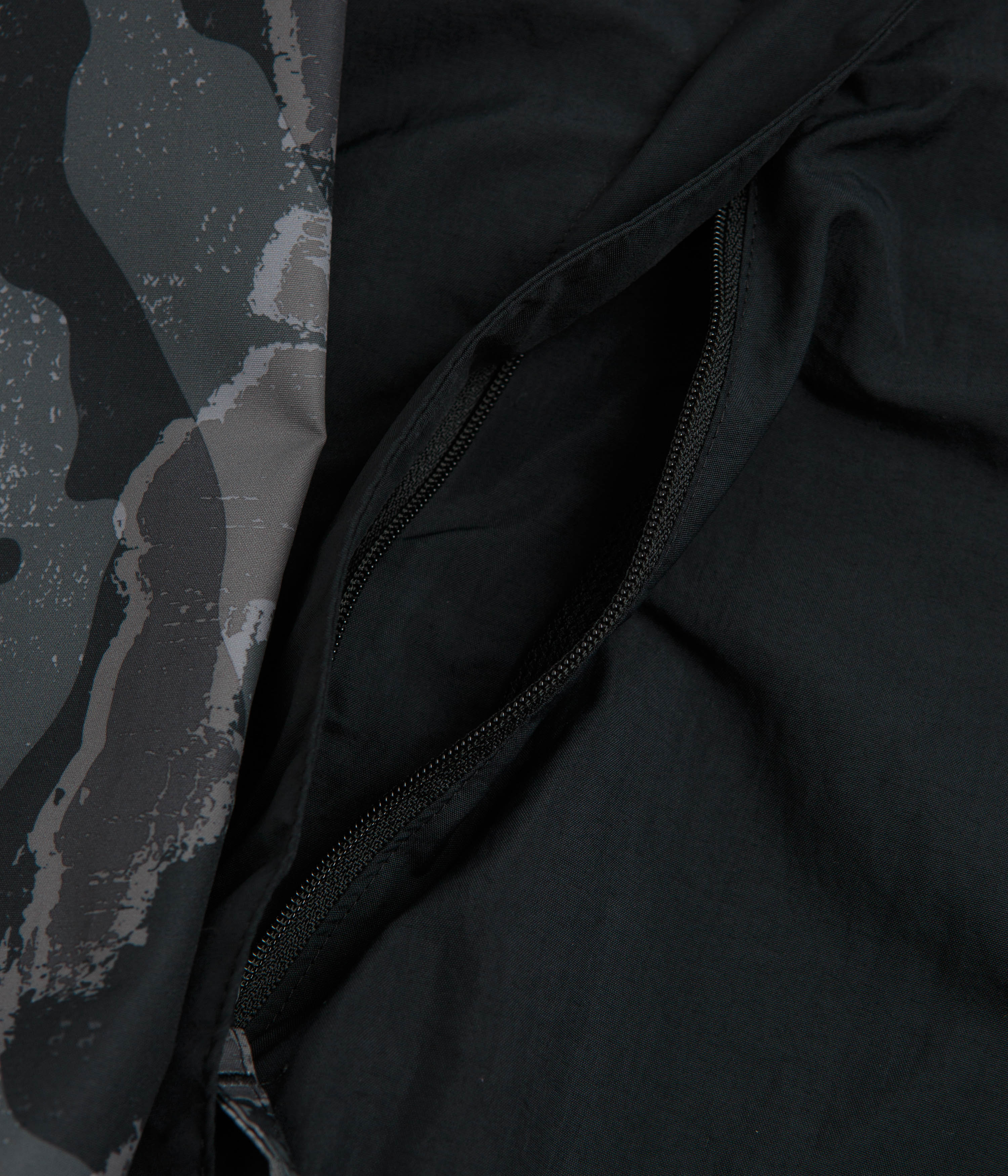 Columbia Spire Valley Printed Windbreaker Jacket - Black Treebark / Black