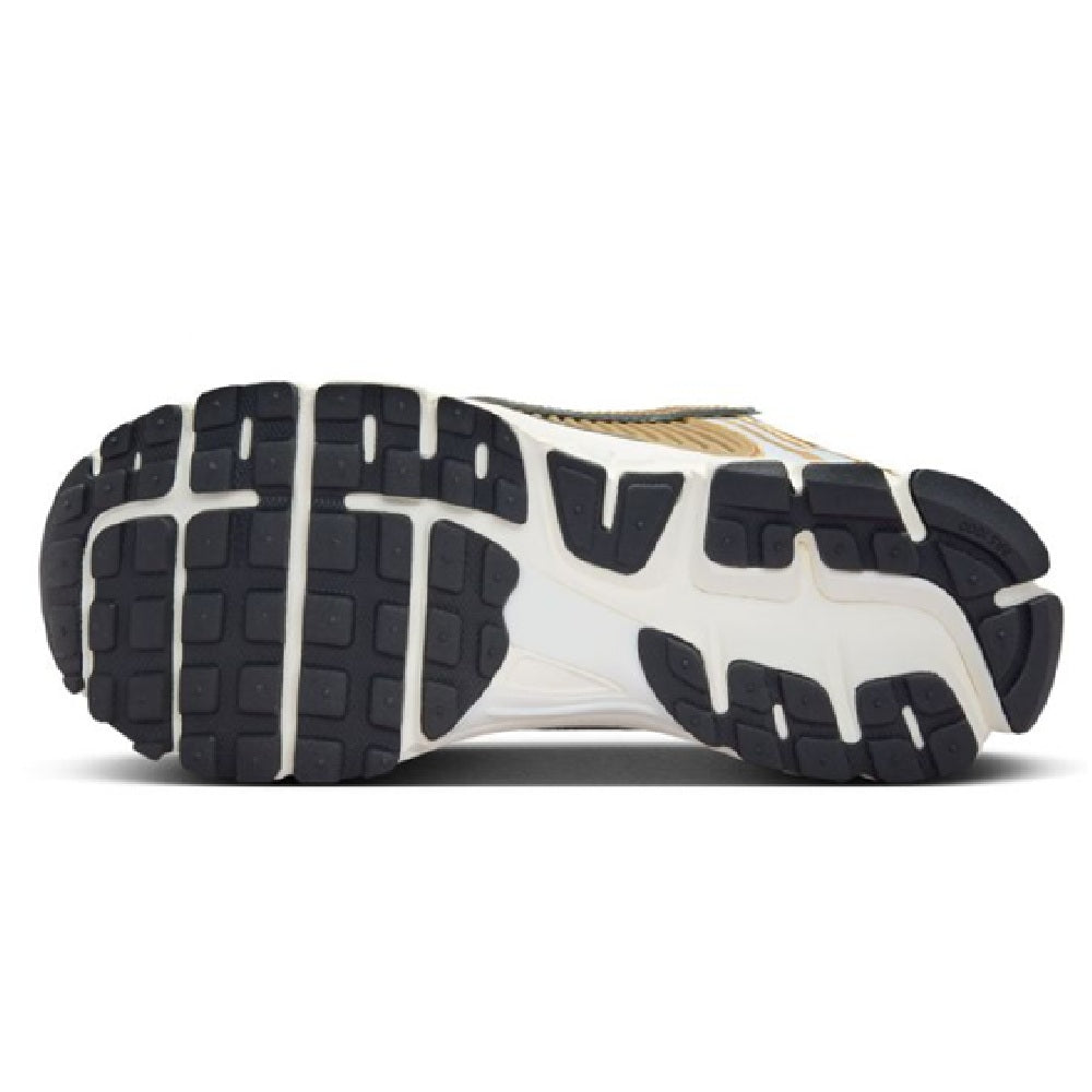 Women's Nike Zoom Vomero 5 Photon Dust/Metallic Gold (HF7723 001)