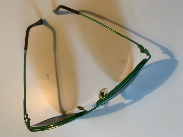 Kelly Green Aviator Style Metal Frame Sunglasses circa 1980s