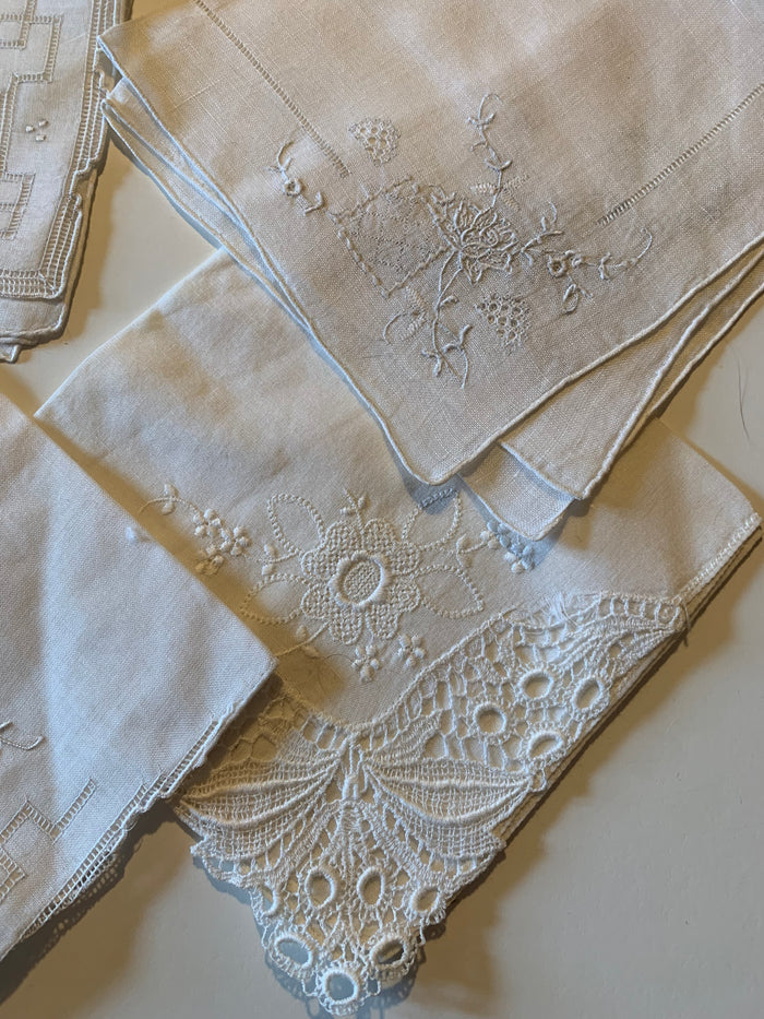Lot 4 White Cotton Handkerchiefs with Embroidery circa 1960s