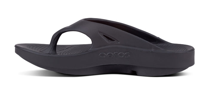 Men's OOriginal Sandal - Black - OOFOS medial view