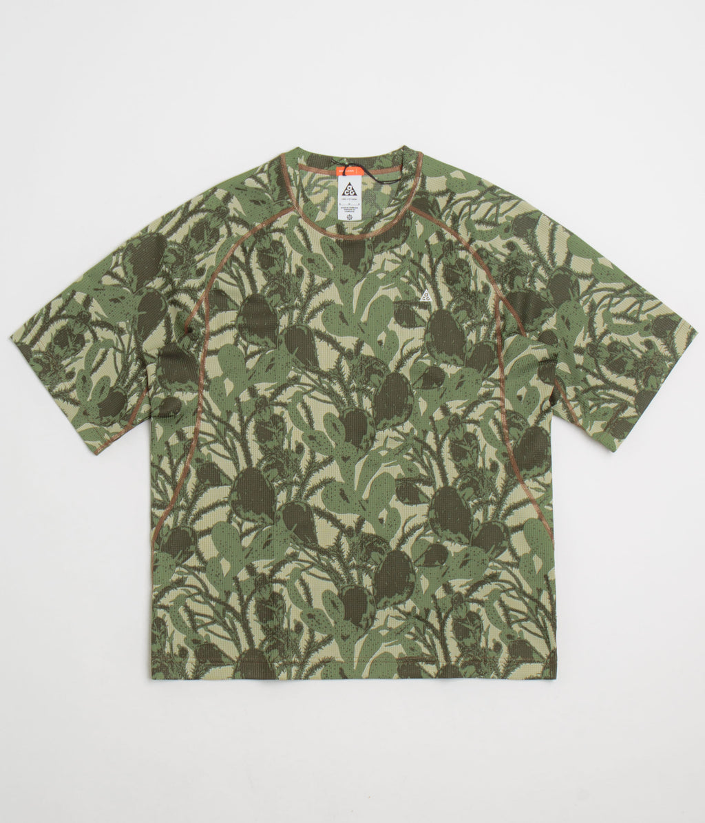 Nike ACG AOP Chinati T-Shirt - Light Khaki / Cargo Khaki / Summit White