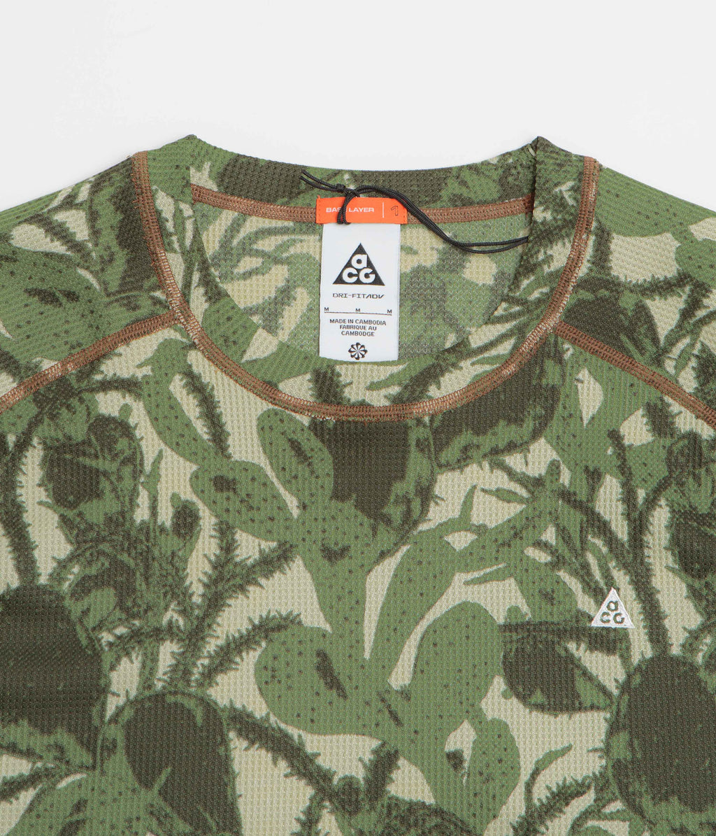 Nike ACG AOP Chinati T-Shirt - Light Khaki / Cargo Khaki / Summit White
