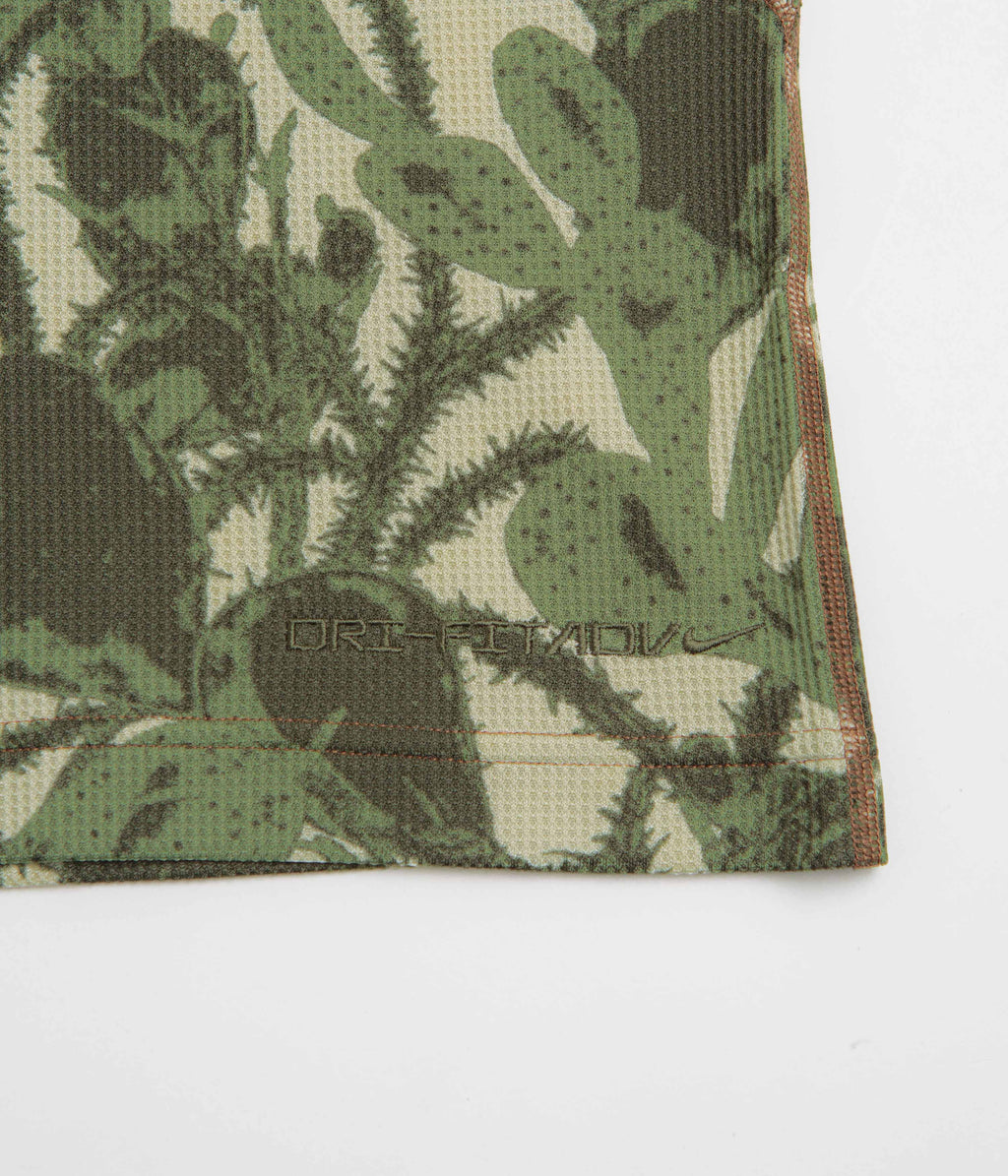 Nike ACG AOP Chinati T-Shirt - Light Khaki / Cargo Khaki / Summit White