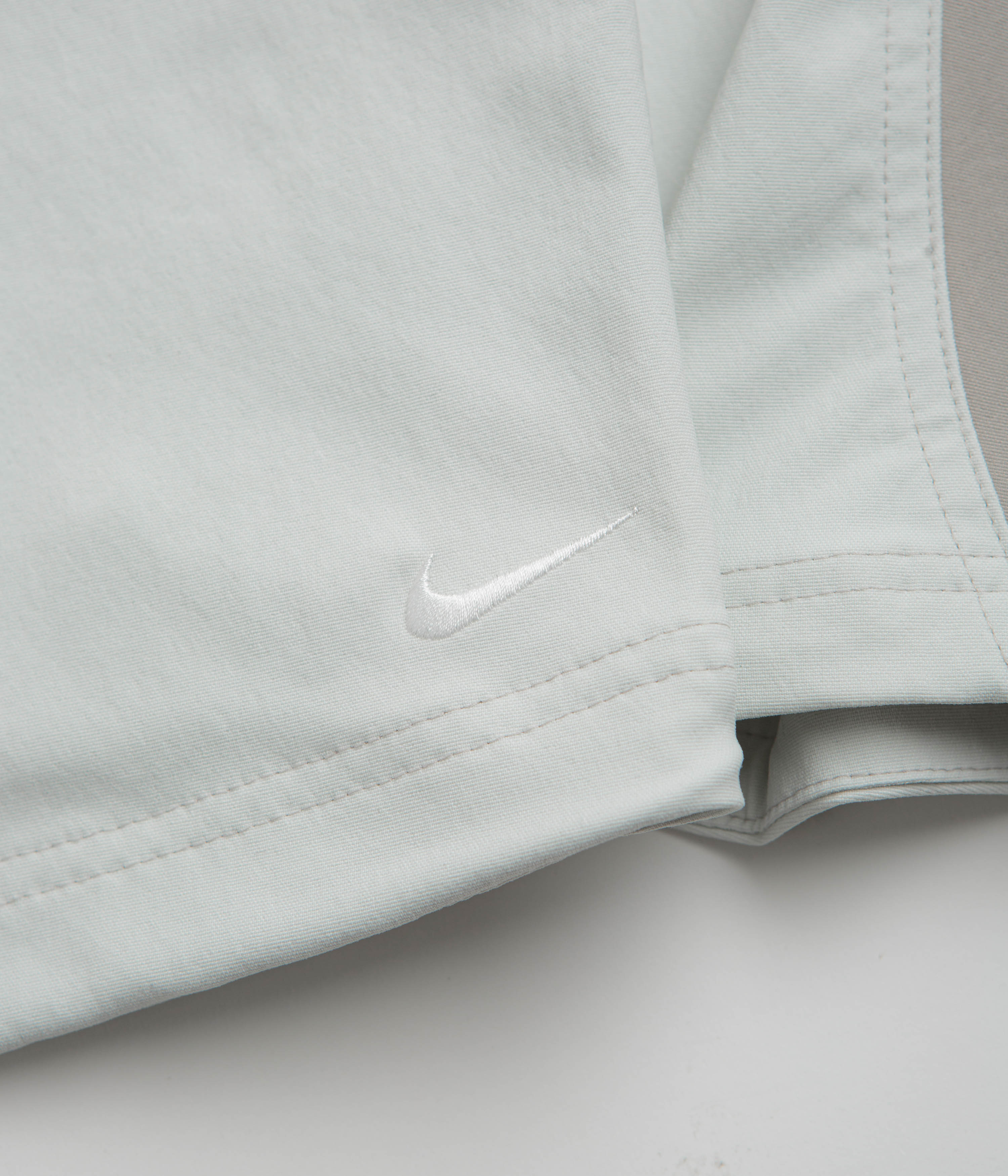 Nike ACG Smith Summit Jacket - Photon Dust / Grey Fog / Summit White