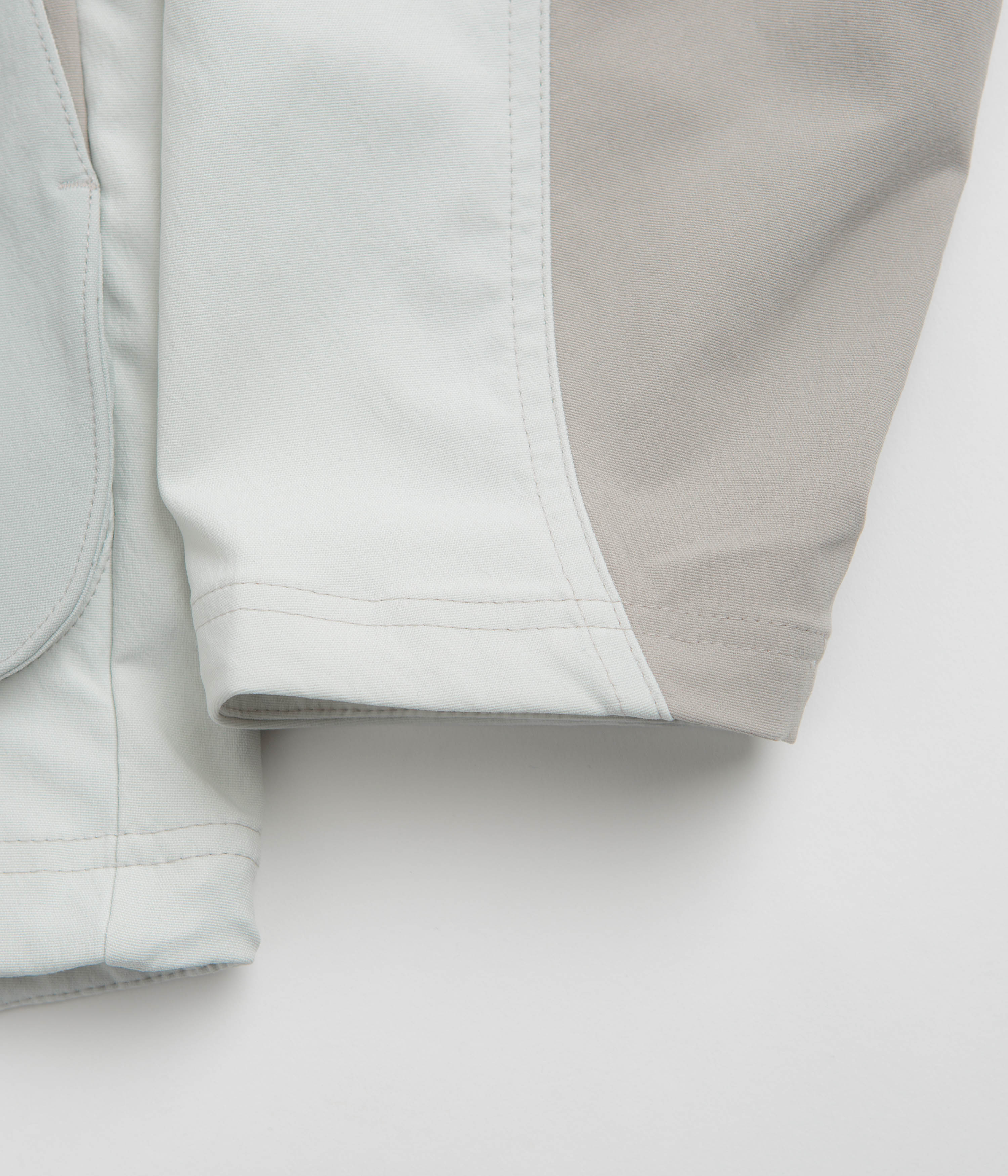 Nike ACG Smith Summit Jacket - Photon Dust / Grey Fog / Summit White
