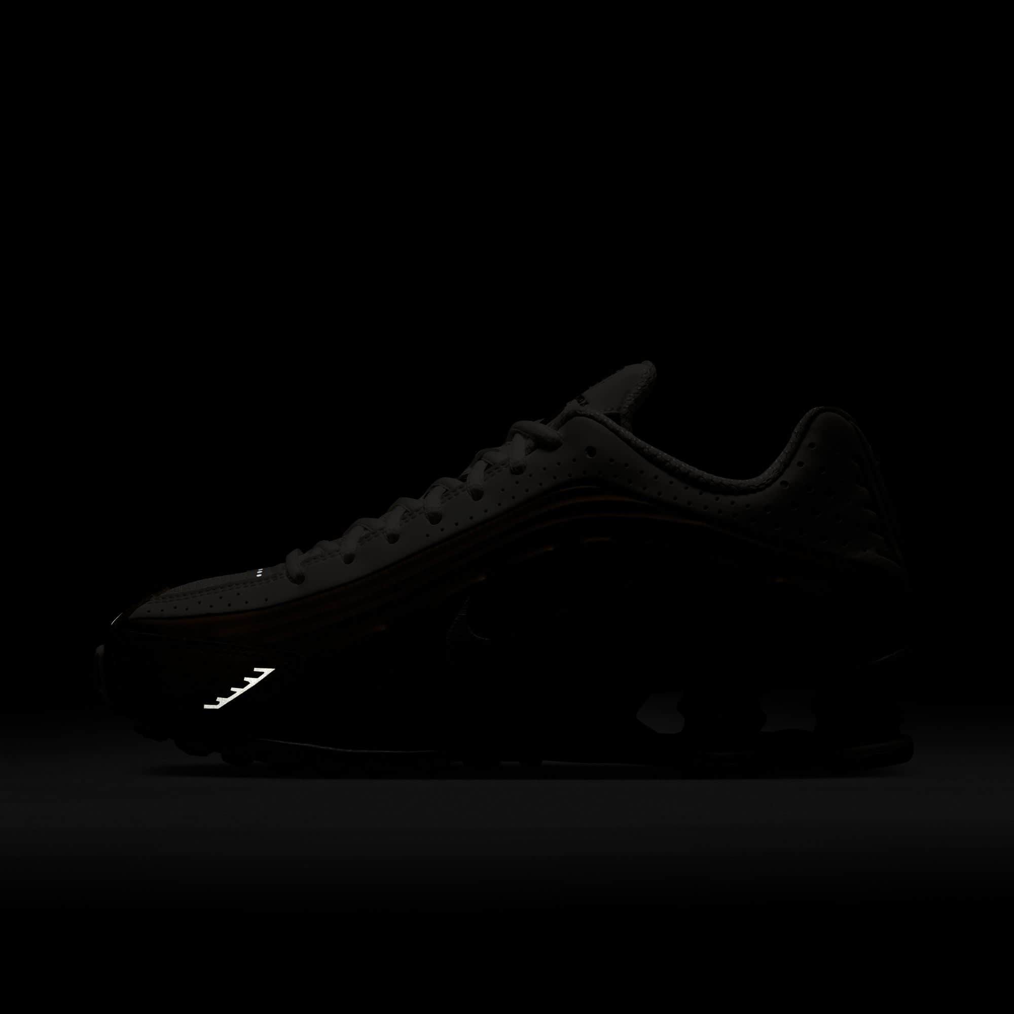 Nike Shox R4 - Women's
