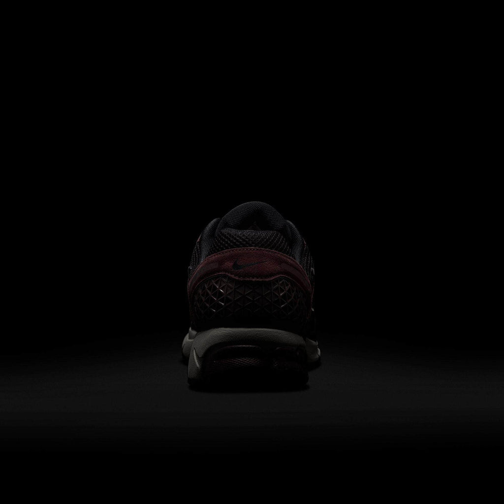 Nike Zoom Vomero 5 - Men's