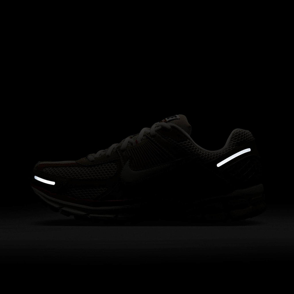 Nike Zoom Vomero 5 - Women's