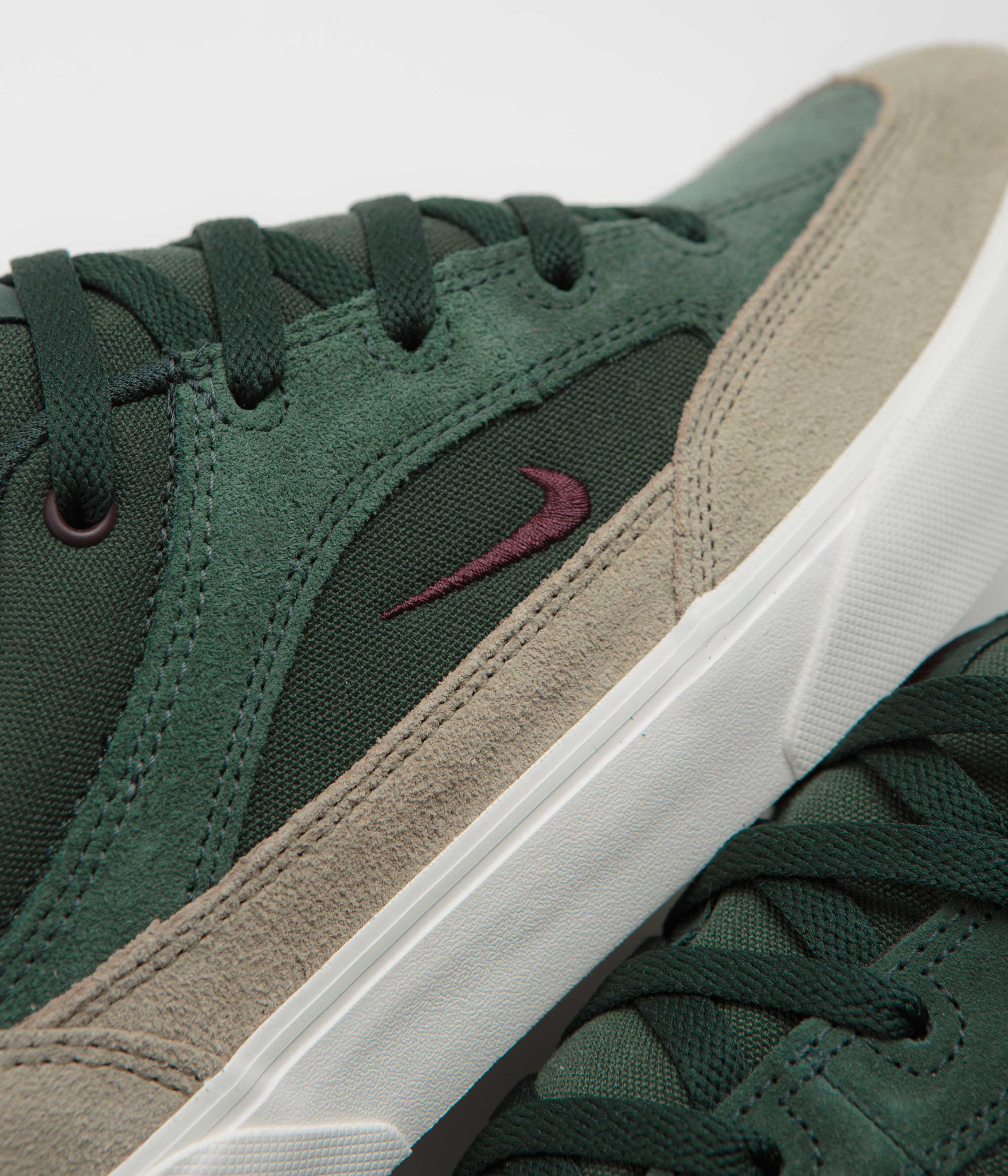 Nike SB Malor Shoes - Seaweed / Burgundy Crush - Khaki - Phantom