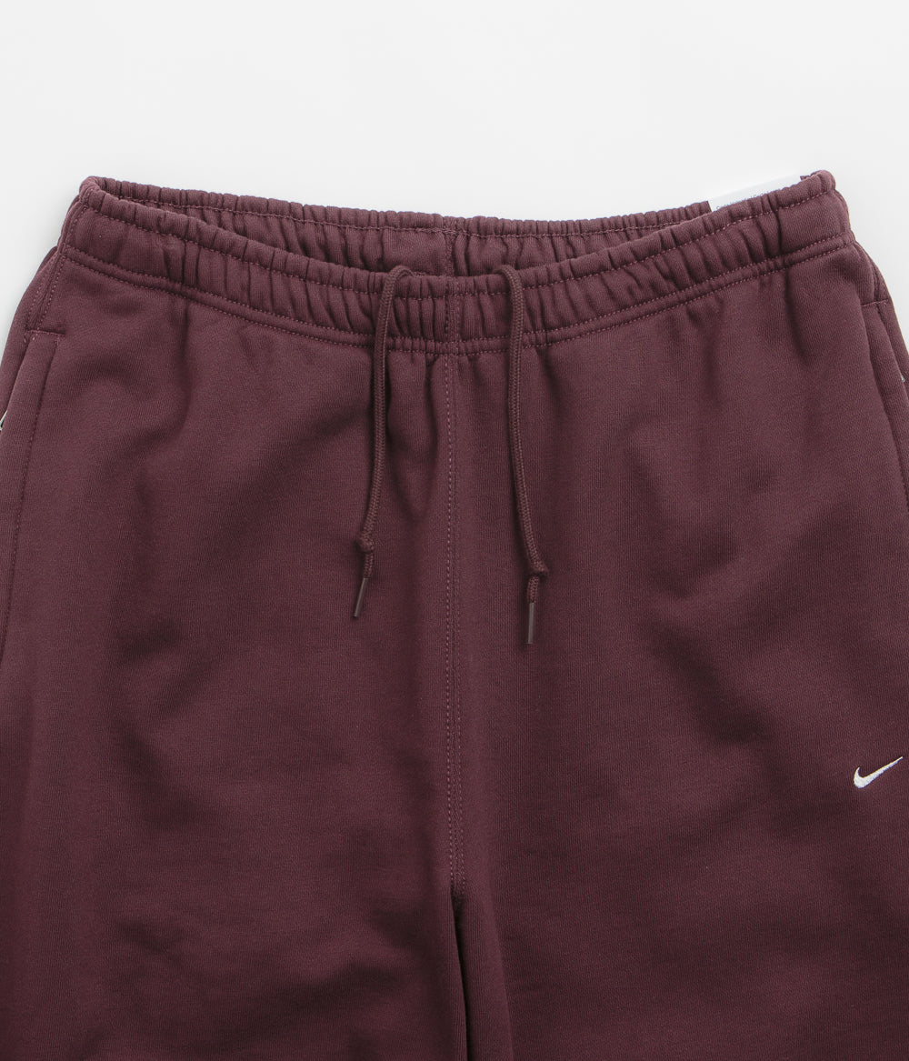 Nike Solo Swoosh Cuffed Sweatpants - Burgundy Crush / Burgundy Crush / White