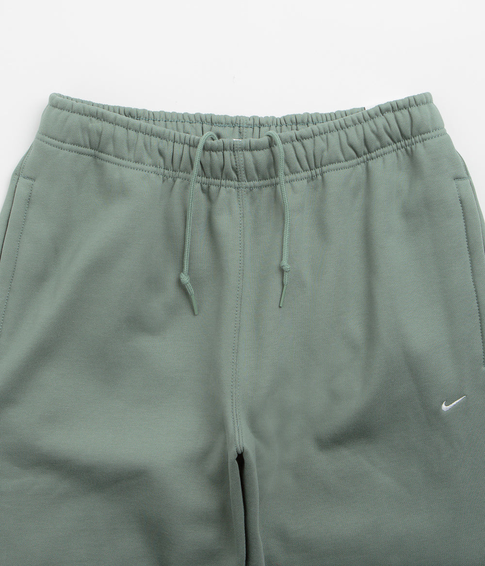 Nike Solo Swoosh Open Hem Sweatpants - Clay Green / Clay Green / White