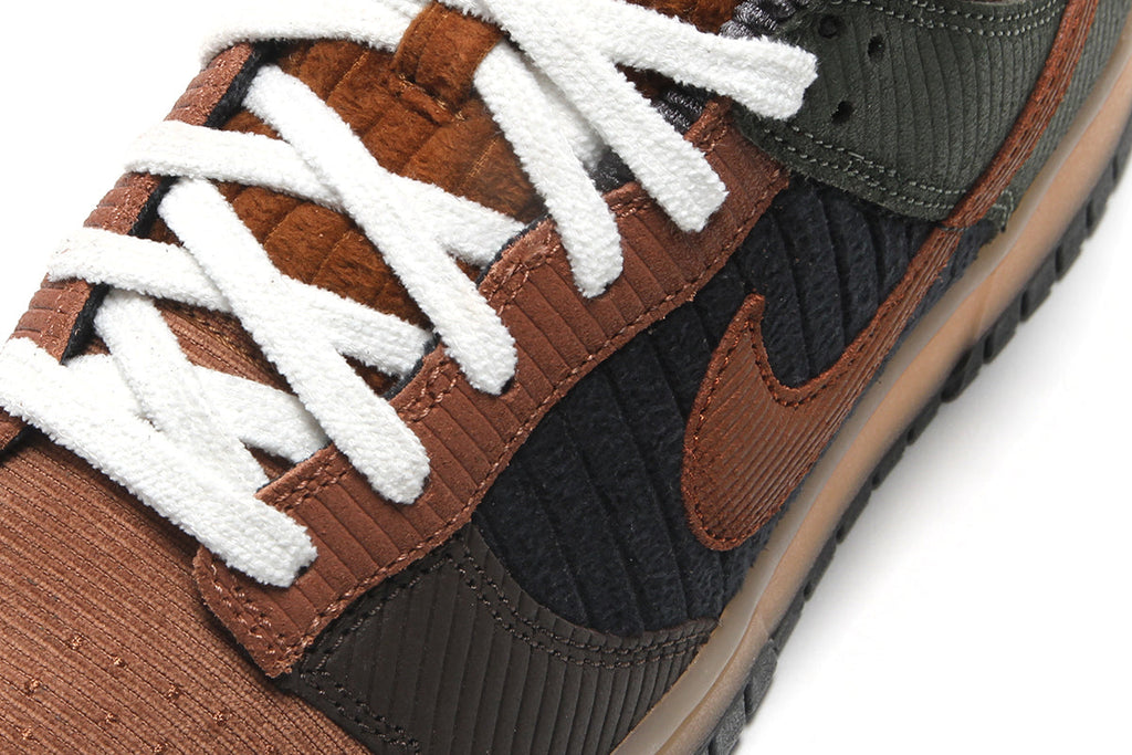 Dunk Low Retro Premium