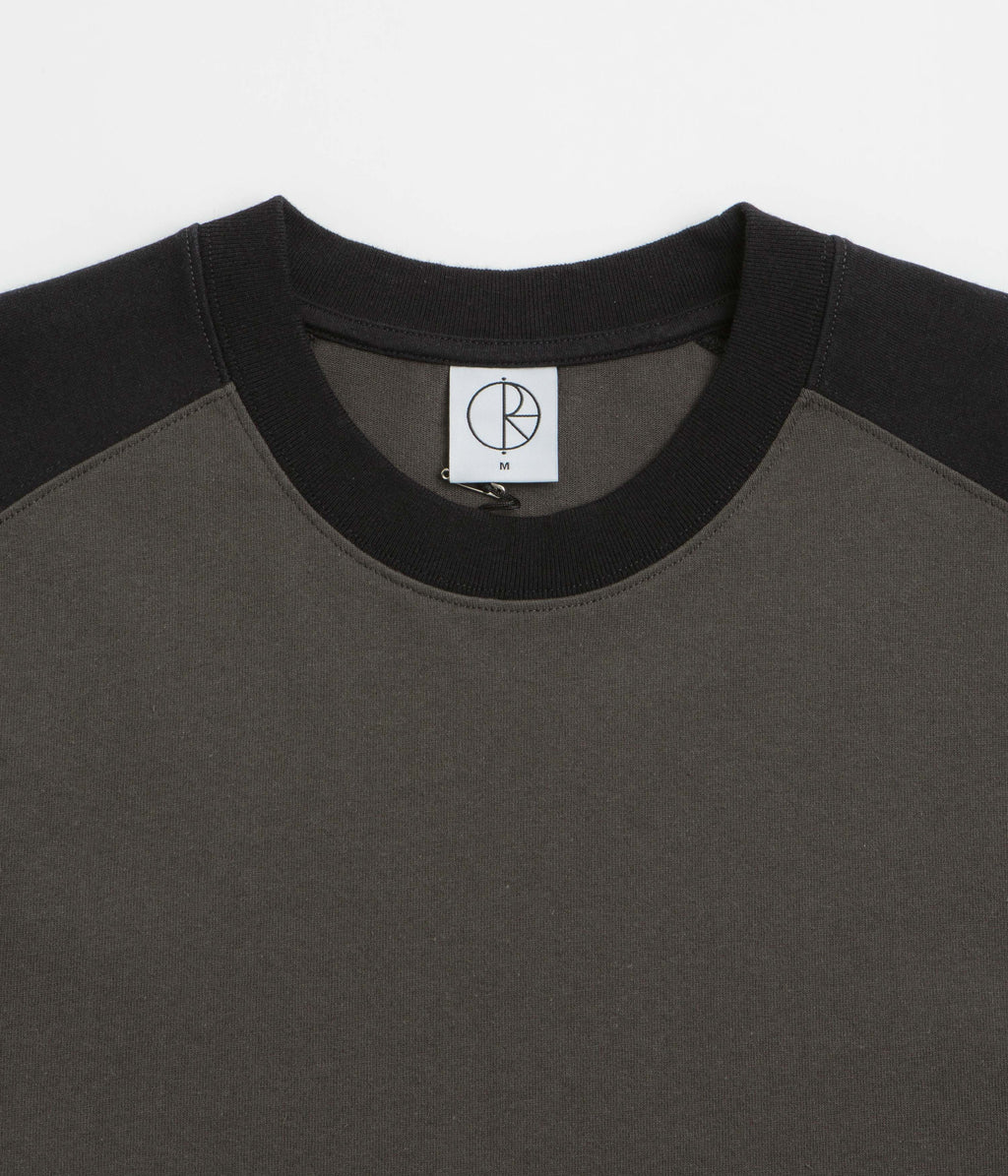 Polar Doe T-Shirt - Dirty Black / Black