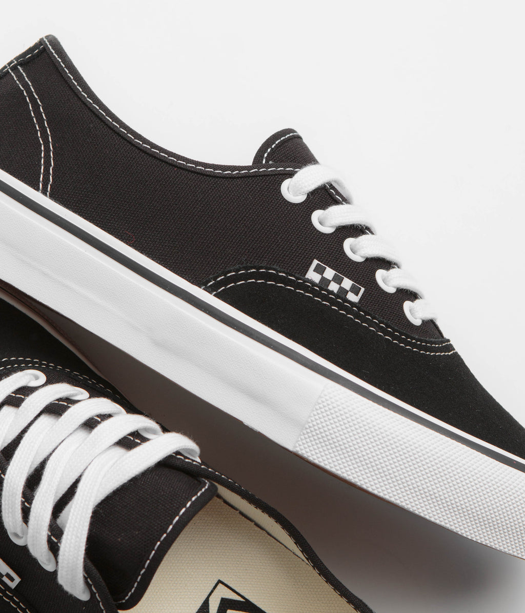 Vans Skate Authentic Shoes - Black / White