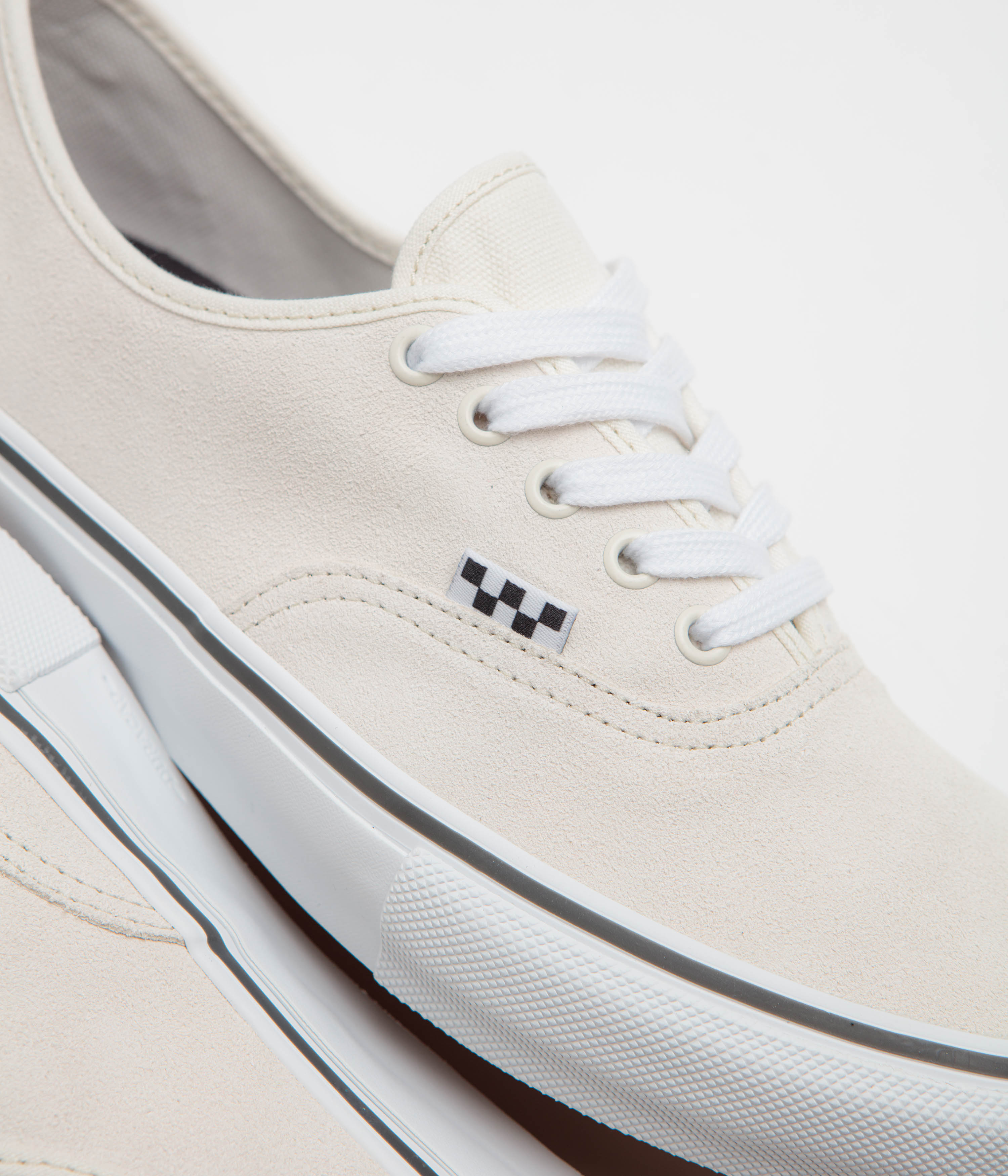 Vans Skate Authentic Shoes - White / Gunmetal