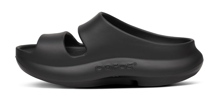 Women's OOyea Slide Sandal - Black medial view